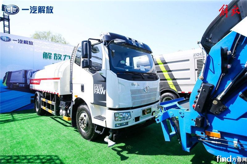 深度剖析：成龙威洒水车的优势与挑战